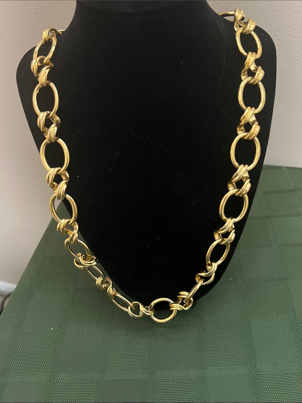 Gold Link Chain Necklace - Women's Fashion Jewelry